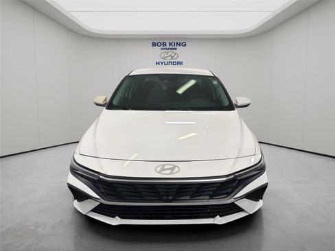 Certified 2024 Hyundai Elantra SEL FWD image 8