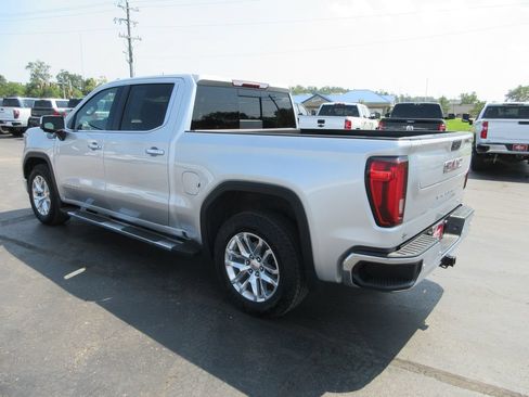 Used 2019 GMC Sierra 1500 SLT w/ SLT Premium Plus Package AWD/4WD image 9