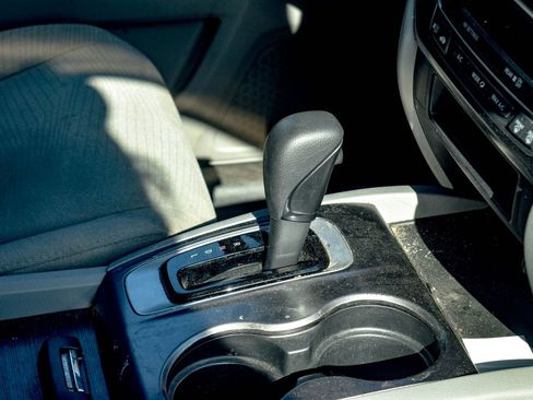 Used 2018 Honda Pilot LX image 20