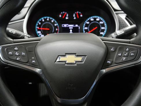 Used 2025 Chevrolet Malibu LT FWD image 16