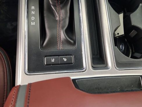 Used 2018 Ford F150 Platinum w/ Equipment Group 701A Luxury image 14