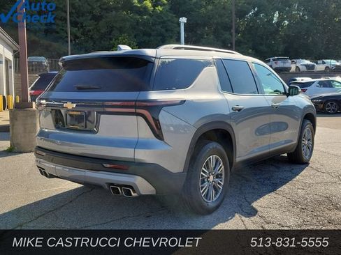 Used 2026 Chevrolet Traverse LT AWD/4WD image 5