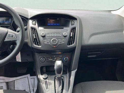 Used 2015 Ford Focus SE FWD image 10