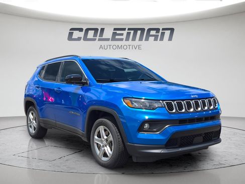 Used 2024 Jeep Compass Latitude AWD/4WD image 31