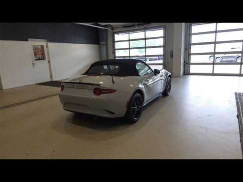 New 2025 MAZDA MX-5 Miata Club image 30