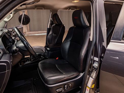 Used 2019 Toyota 4Runner TRD Off-Road Premium image 19