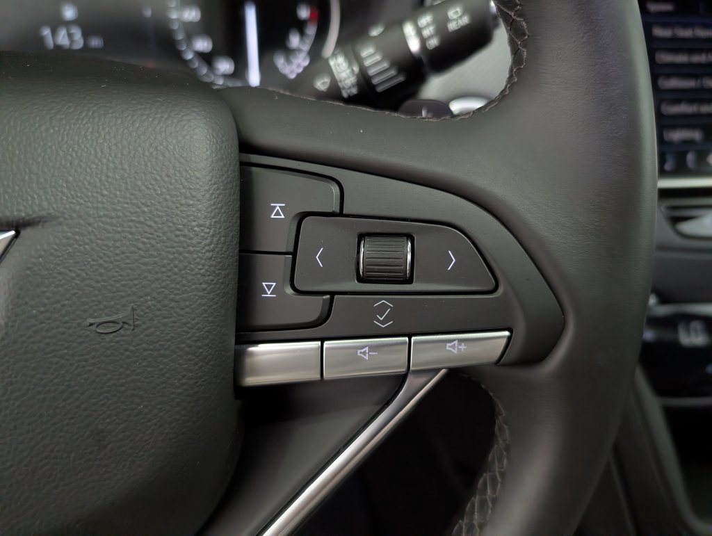 Used 2024 Cadillac XT6 Luxury w/ LPO, Floor Liner Package AWD/4WD image 19