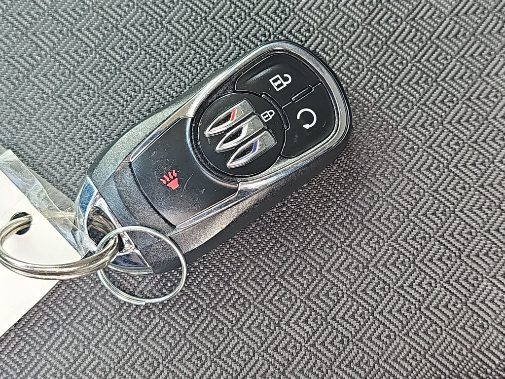 Used 2025 Buick Encore GX Preferred AWD/4WD image 39