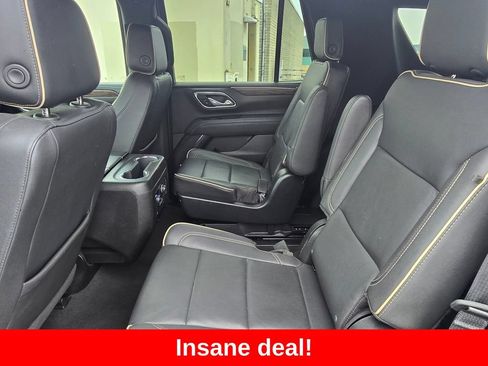 Used 2024 Chevrolet Tahoe Premier AWD/4WD image 17