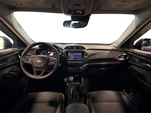 Used 2021 Chevrolet TrailBlazer LT w/ Convenience Package FWD image 38
