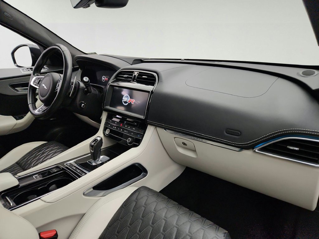 Used 2020 Jaguar F-PACE SVR AWD/4WD image 31