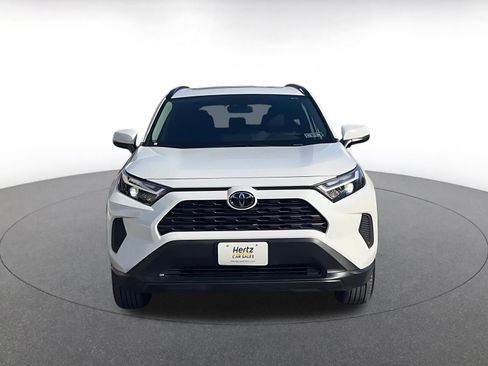 Used 2025 Toyota RAV4 XLE image 4