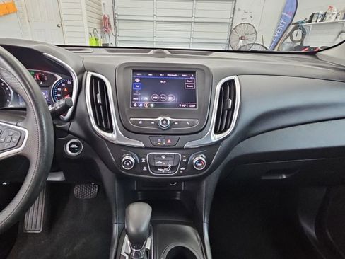 Used 2022 Chevrolet Equinox LT AWD/4WD image 15