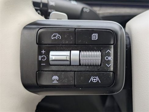 Used 2025 Hyundai Santa Fe Calligraphy image 24