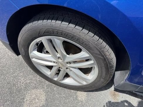 Used 2019 Chevrolet Equinox Premier FWD image 8