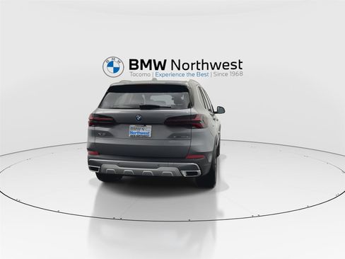 New 2026 BMW X5 xDrive50e image 2
