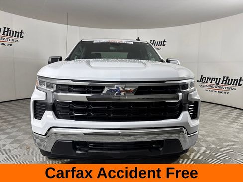 Used 2023 Chevrolet Silverado 1500 LT AWD/4WD image 3