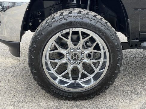 Used 2022 RAM 2500 Tradesman w/ Chrome Appearance Group image 48