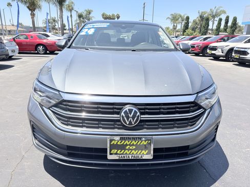 Used 2024 Volkswagen Jetta SE FWD image 42