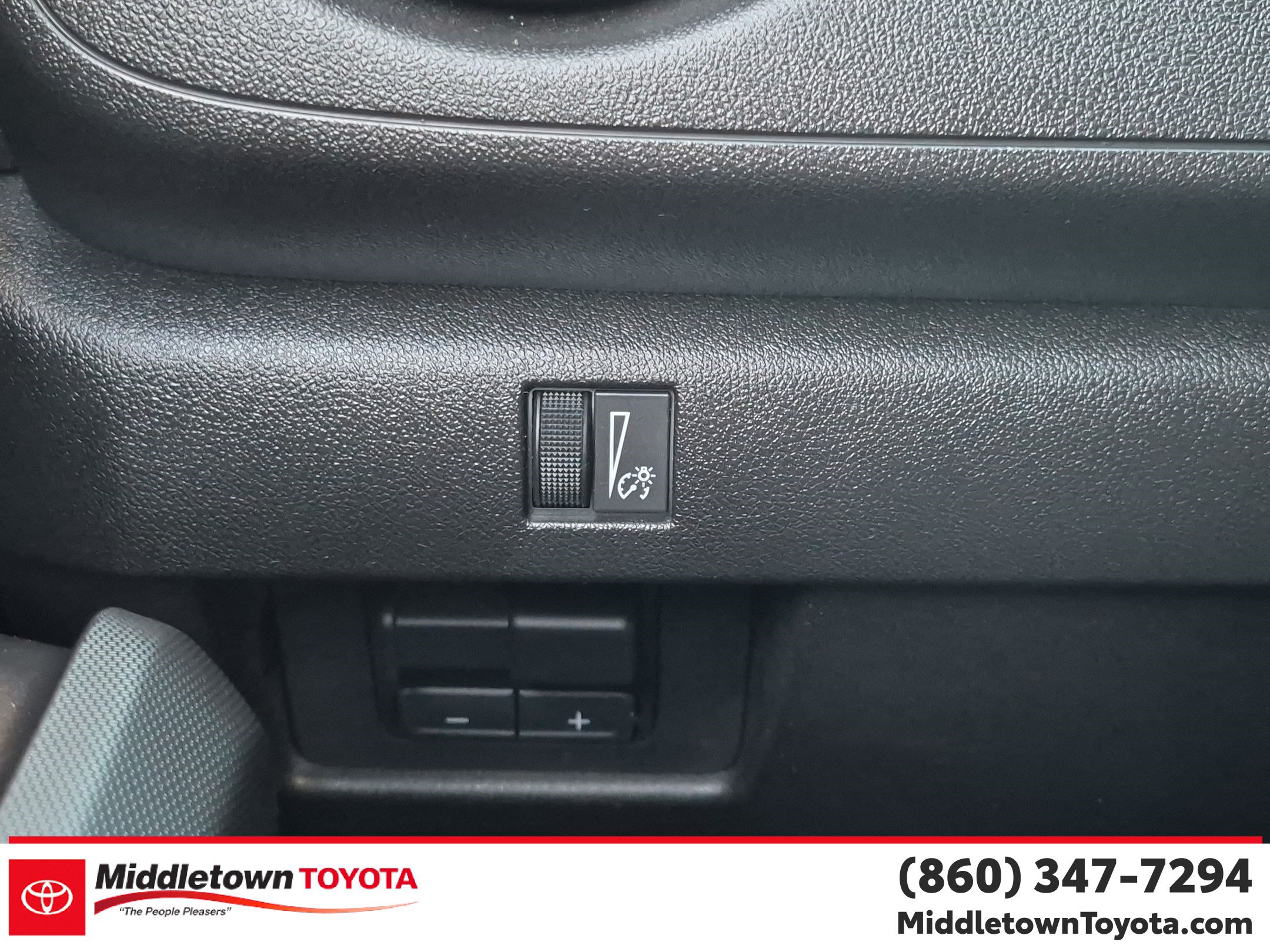 Used 2024 Chevrolet Colorado Trail Boss w/ Advanced Trailering Package AWD/4WD image 18