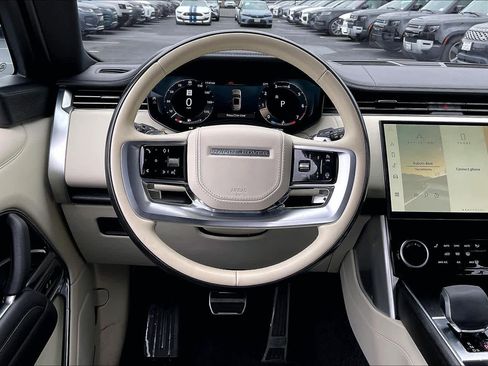 Used 2023 Land Rover Range Rover Autobiography image 8