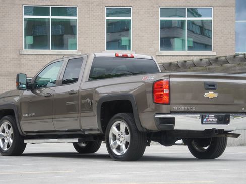Used 2015 Chevrolet Silverado 1500 LT w/ LT Convenience Package AWD/4WD image 10
