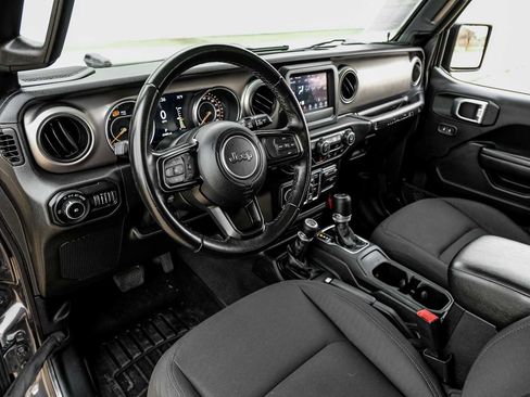 Used 2020 Jeep Wrangler Unlimited Sport S image 3