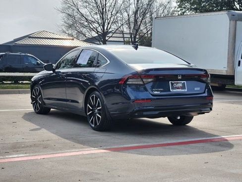 Used 2025 Honda Accord Touring image 3