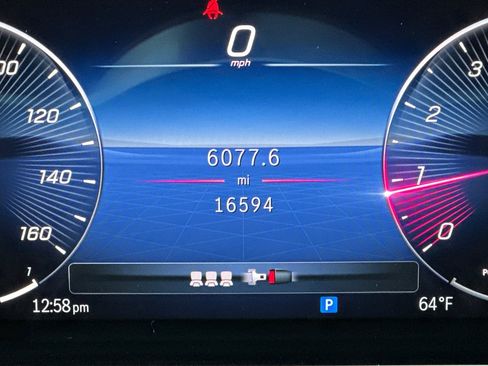 Certified 2025 Mercedes-Benz GLB 250 image 25