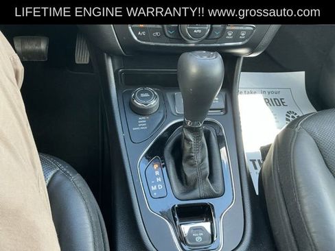 Used 2020 Jeep Cherokee Limited w/ Luxury Group AWD/4WD image 23