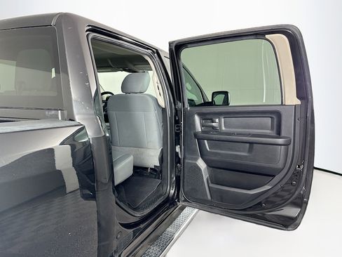 Used 2017 RAM 1500 Express w/ Express Value Package image 26