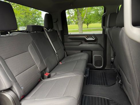 Used 2025 GMC Sierra 2500 SLE AWD/4WD image 24