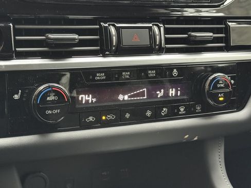 New 2025 Nissan Pathfinder SL AWD/4WD image 27