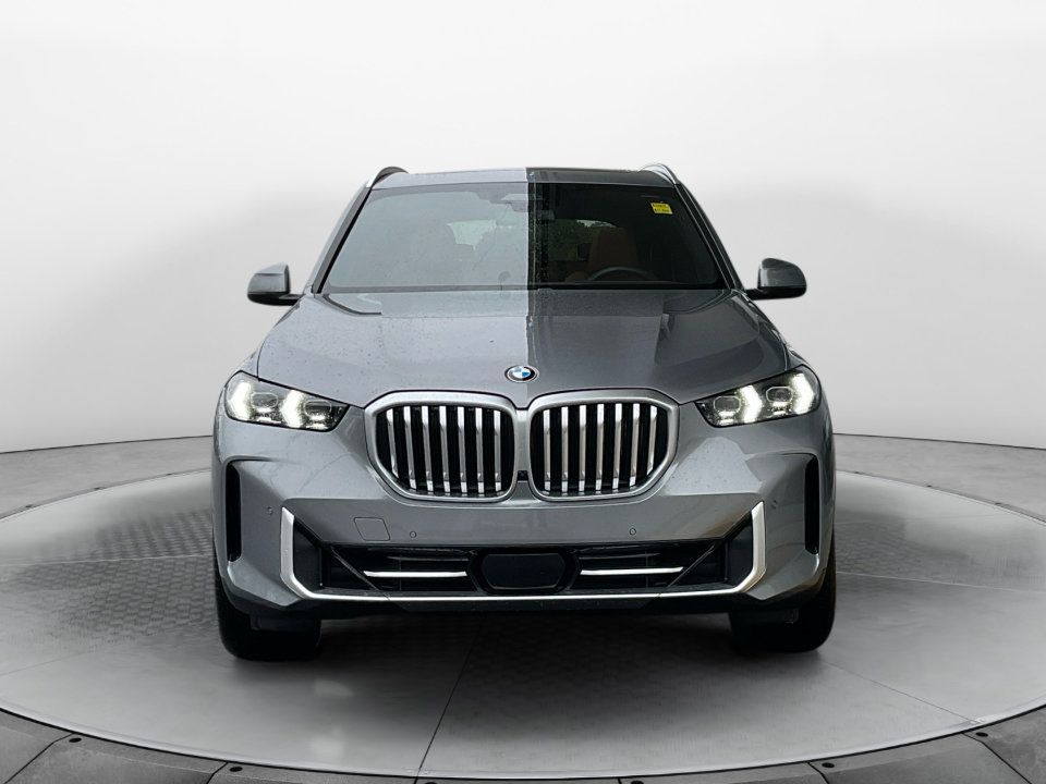 Used 2025 BMW X5 sDrive40i RWD image 2