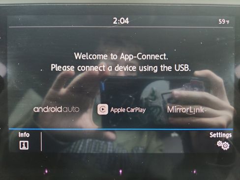 Used 2018 Volkswagen Atlas SE image 18