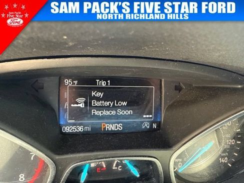 Used 2017 Ford Escape Titanium FWD image 8
