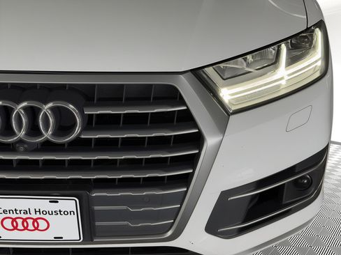 Used 2019 Audi Q7 3.0T Prestige w/ Prestige Package AWD/4WD image 11
