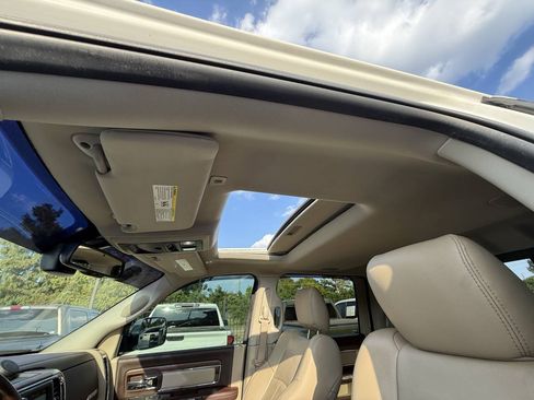 Used 2018 RAM 2500 Laramie w/ Convenience Group AWD/4WD image 33