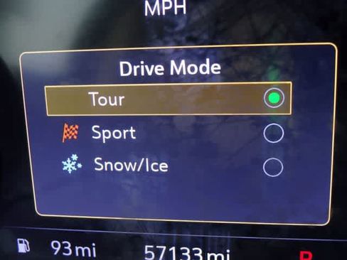 Used 2023 Buick Envision Essence w/ Sport Touring Package FWD image 39