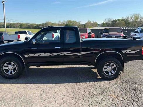 Used 1996 Toyota Tacoma SR5 AWD/4WD image 5