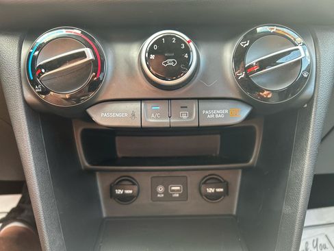 Used 2018 Hyundai Kona SEL w/ SEL Tech Package 02 AWD/4WD image 15