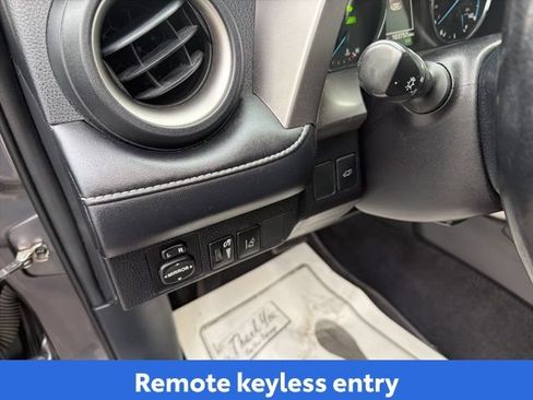 Used 2017 Toyota RAV4 XLE w/ Convenience Package AWD/4WD image 21