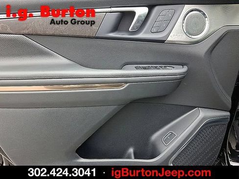 Used 2026 Buick Enclave Avenir w/ Super Cruise Package AWD/4WD image 8