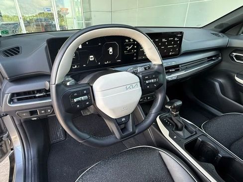 Used 2025 Kia K4 GT-Line image 10