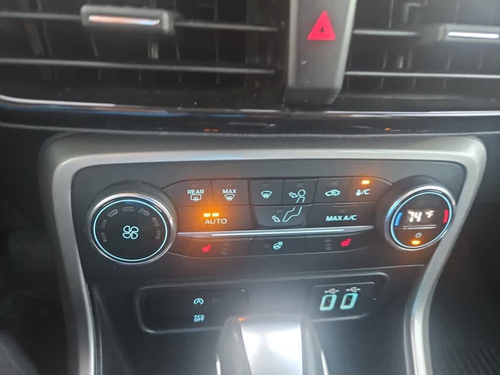 Used 2020 Ford EcoSport Titanium AWD/4WD image 17