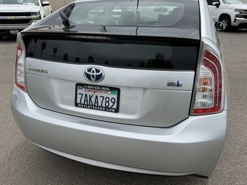 Used 2013 Toyota Prius Two FWD image 9