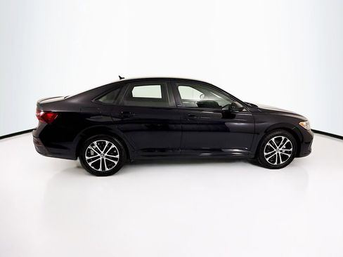 Used 2023 Volkswagen Jetta Sport image 4
