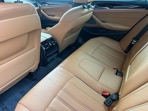 Used 2021 BMW 530e xDrive w/ Premium Package AWD/4WD image 12