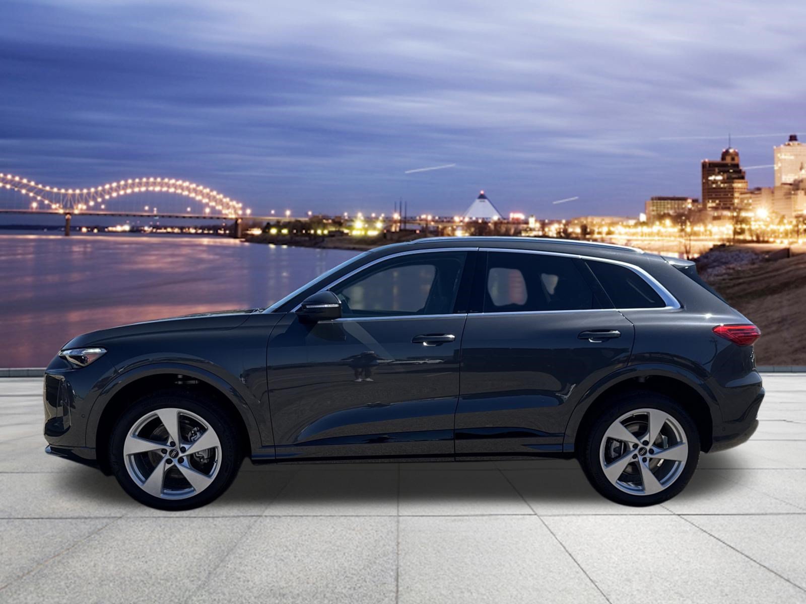 Certified 2025 Audi Q5 Premium Plus AWD/4WD image 2