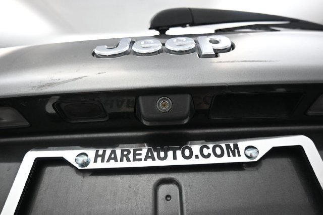 Used 2019 Jeep Cherokee Latitude Plus FWD image 27